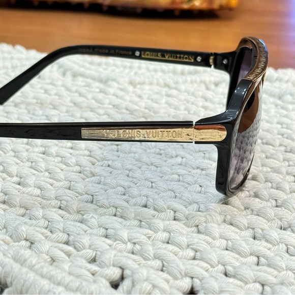 Louis Vuitton Evidence Sunglasses - Picture 3 of 16